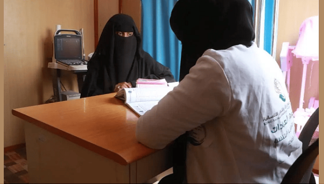 العيادات المتنقلة لمركز الملك سلمان للإغاثة تقدم خدماتها لـ 15.074 مستفيدًا بالخوخة