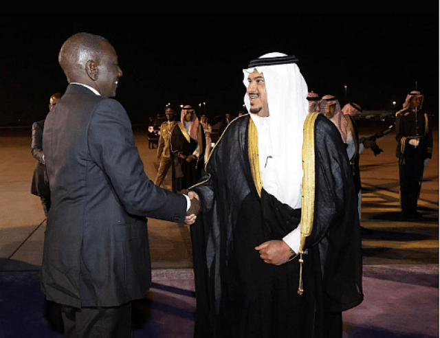 رئيس كينيا والوفد المرافق له يغادرون الرياض