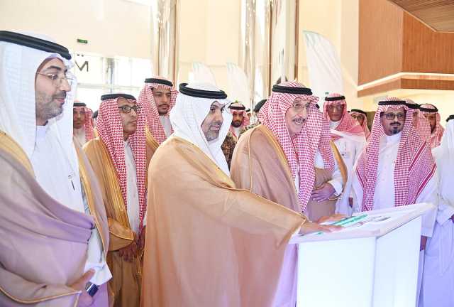 بالصور .. الأمير محمد بن ناصر يدشن المرحلة الأولى بمستشفى جازان التخصصي