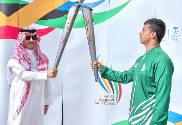 شعلة دورة الألعاب السعودية 2023 تختتم زيارتها في منطقة الحدود الشمالية