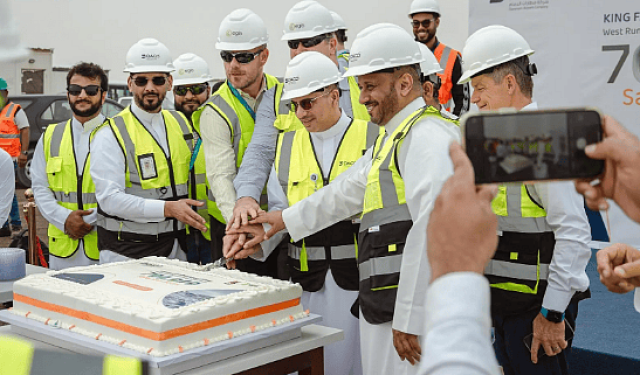 مطارات الدمام تحتفي بـ 700 ألف ساعة عمل آمنة في مدرج بمطار الملك فهد