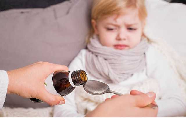 استشاري يوضح أعراض وعلاج مرض زلال الأطفال