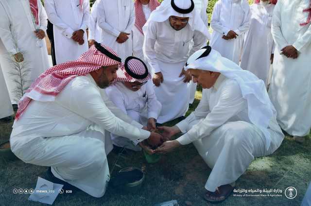 وزير البيئة يُدشن الخطة التنفيذية للبرنامج الوطني للتشجير