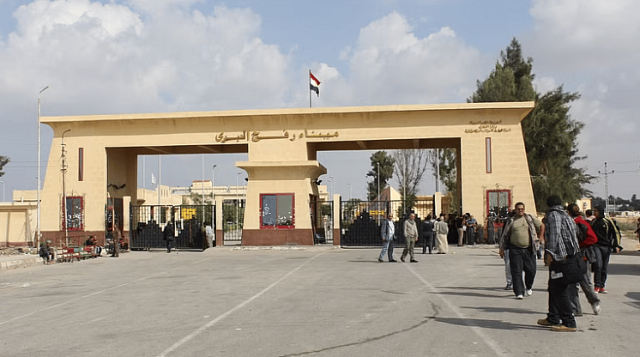 فريق مركز الملك سلمان يواصل اجتماعاته بالقاهرة لبحث إيصال مساعدات المملكة إلى غزة