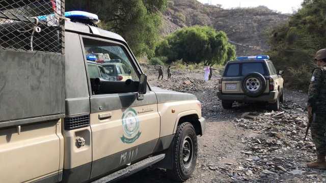 القبض على 8 مخالفين لنظام أمن الحدود لتهريبهم 160 كيلوجرامًا من القات بعسير