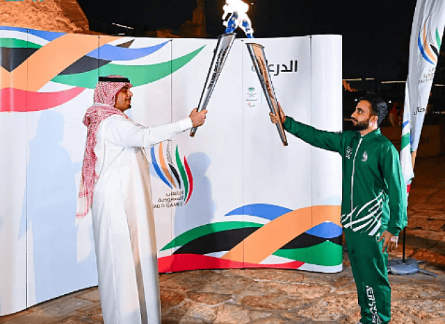 محافظ الدرعية يستقبل شعلة دورة الألعاب السعودية 2023