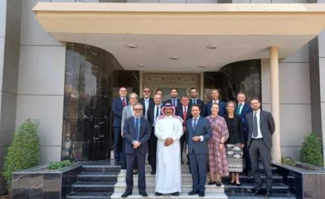بما فيها صرف المرتبات .. غروندبيرغ يلتقي آل جابر لمناقشة التقدم في عملية السلام باليمن 
