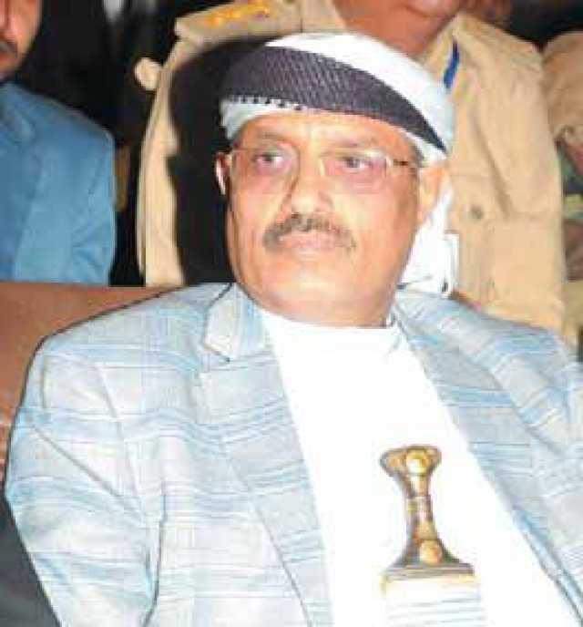 ” أعاهد الله ما أخونك “.. حاشد يكشف عن حديث دار بين الشيخ السامعي وزعيم جماعة الحوثيين 