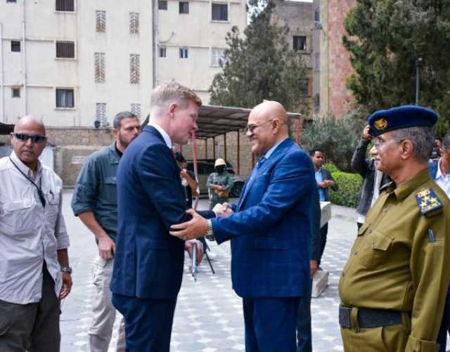 لقاء يجمع غروندبيرغ بشمسان في تعز 