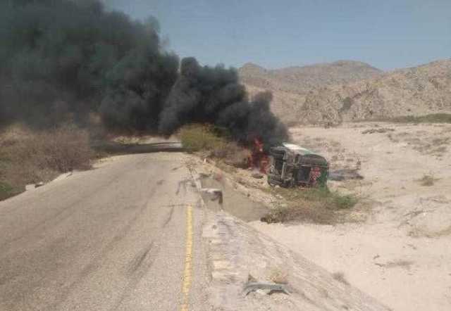 في اليمن .. وفاة سائق شاحنة ” حرقاً ” بعد اشتعالها بالنيران 
