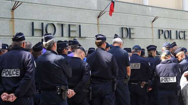 فرنسا: اتهام شرطيين باغتصاب امرأة داخل محكمة بعد يوم من تعديل قانون الاغتصاب