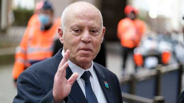مراقبون يتحدثون عن تفرد الرئيس سعيد بمشهد الانتخابات التونسية