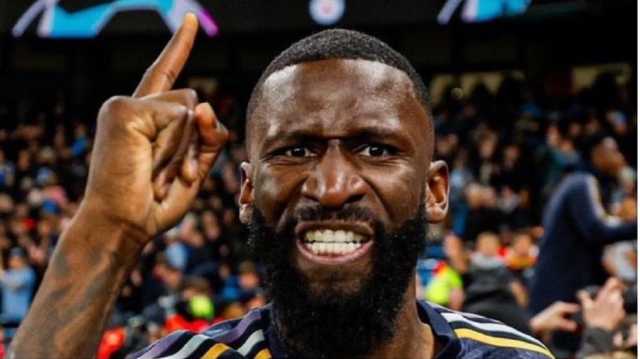 هتاف الله أكبر لنجم ريال مدريد بعد الفوز يثير تفاعلا.. ماذا تعرف عن أنطونيو روديغر؟