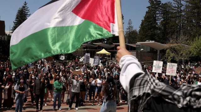 جامعات أمريكية جديدة تنضم إلى الحراك الطلابي المتضامن مع غزة.. واعتقالات (شاهد)