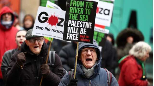قضاة بريطانيون يطالبون حكومتهم بوقف مبيعات الأسلحة للاحتلال الإسرائيلي