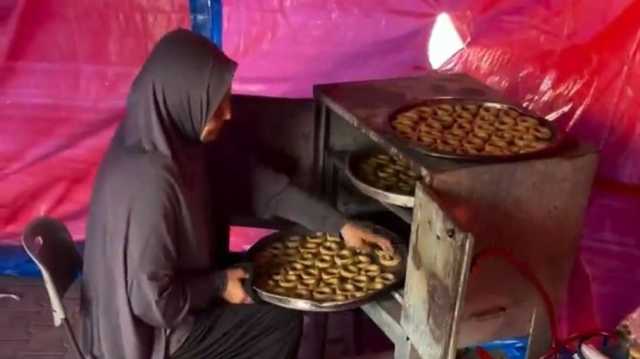 ‏كعك العيد لا يجد من يشتريه في غزة بسبب ويلات الحرب (شاهد)