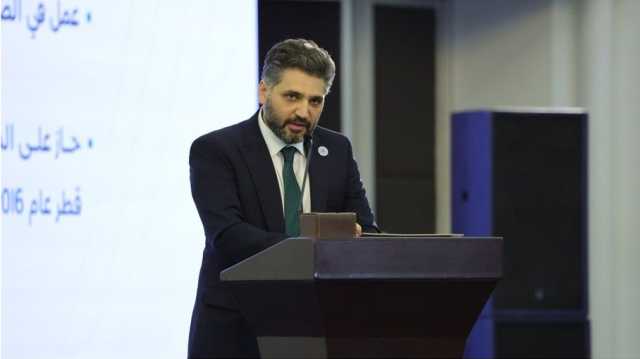 وزير الثقافة السوري يعتذر بعد زيارة أثارت موجة واسعة من الجدل.. ما القصة؟ (شاهد)