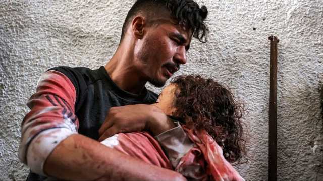 استشهاد 13 فلسطينيا بينهم نساء وأطفال في غارات إسرائيلية على غزة