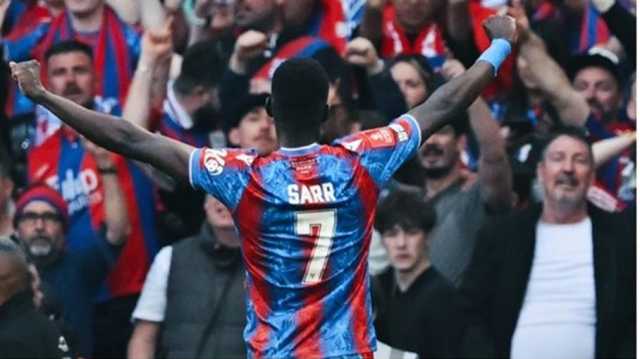 كريستال بالاس يكتسح أستون فيلا ويبلغ نهائي كأس الاتحاد الإنجليزي