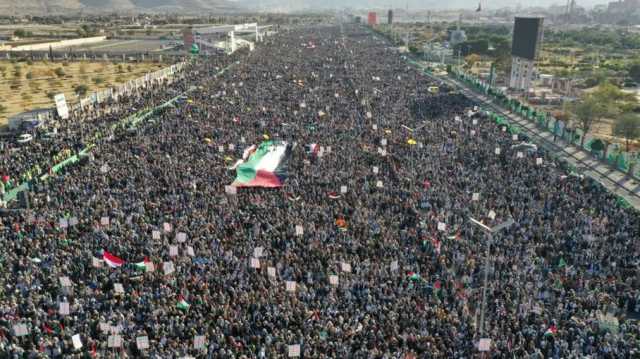 هجوم جديد على سفينة.. الحوثي يهدد بضرب أهداف حساسة جدا لدى الاحتلال