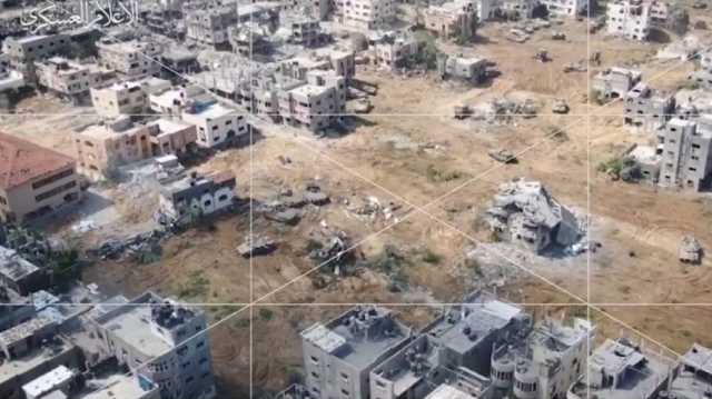طائرة مسيرة للقسام تستهدف دبابة للاحتلال شرق مخيم جباليا (شاهد)‏