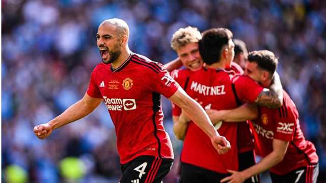 مانشستر يونايتد يتوج بكأس الاتحاد الإنجليزي بعد فوزه على السيتي في الديربي