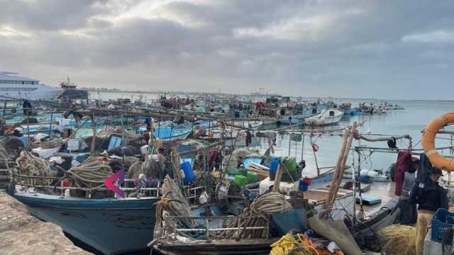 احتجاز قاربي صيد مصريين في تونس بتهمة الصيد غير القانوني