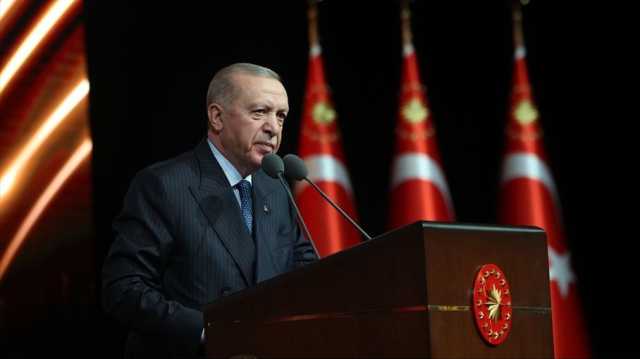 أردوغان يهاجم مظاهرة الضباط ويتعهد بمحاسبة المتورطين.. بوجه من أشهرتم السيوف؟