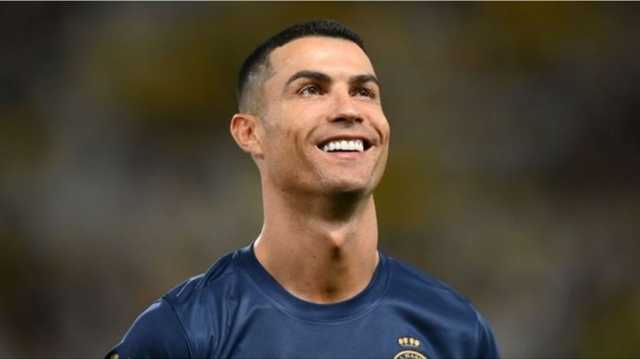 النصر السعودي يتغنى بنجمه رونالدو .. لا يملك أجنحة لكنه يطير في السماء
