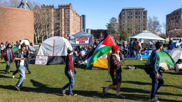 ثلث طلاب الجامعات البريطانية يرون طوفان الأقصى عملا مقاوما