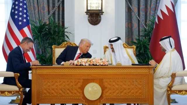 ترامب وأمير قطر يوقعان على صفقة بـ200 مليار دولار.. شراء طائرات