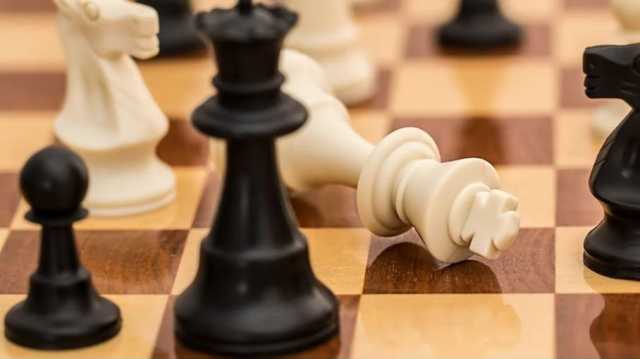 طالبان تجرّم الشطرنج في أفغانستان.. لعبة قمار لا تتوافق مع الشريعة