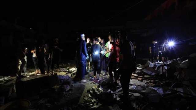 مشاهد طفلة فلسطينية تحاول النجاة من النيران تثير استياء واسعا.. حماس تعلق