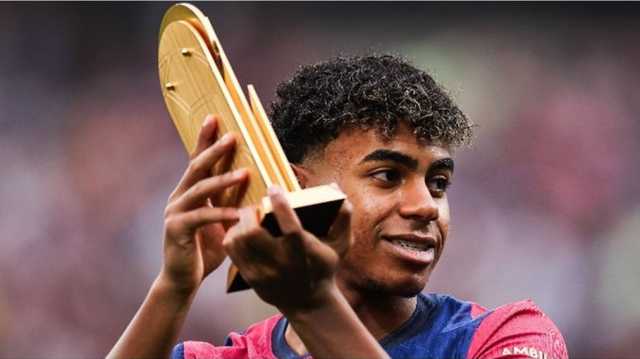 بعد موسم استثنائي.. برشلونة يكافئ نجمه الشاب لامين جمال