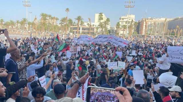استكمالا للثورة.. تظاهرات في طرابلس تطالب بإسقاط جميع الأجسام السياسية في ليبيا