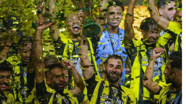 بنزيما يقود اتحاد جدة للتتويج بكأس ملك السعودية