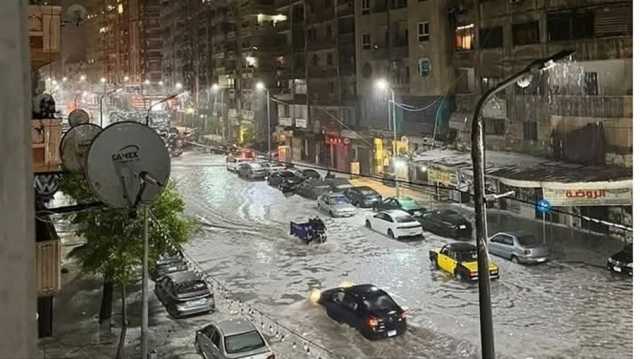 حالة طوارئ وإيقاف الدوام.. عاصفة غريبة تضرب الإسكندرية (شاهد)