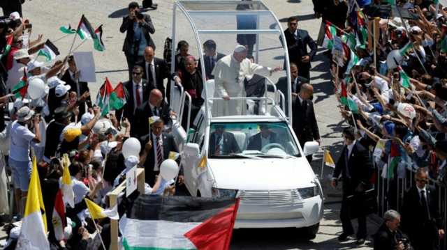 البابا الراحل يوصي بسيارته لأطفال غزة.. ستصبح مستوصفا متنقلا