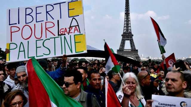 فرنسا تستقبل 115 فلسطينيا من غزة.. تربطهم علاقات عائلية