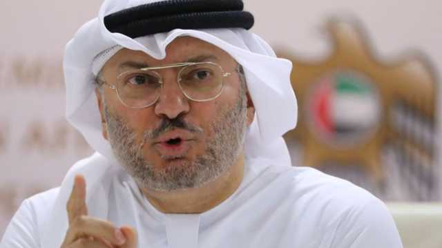 قرقاش: صراعنا مع الإخوان هو بين التطرف والتسامح.. تفاعل على الاتهامات