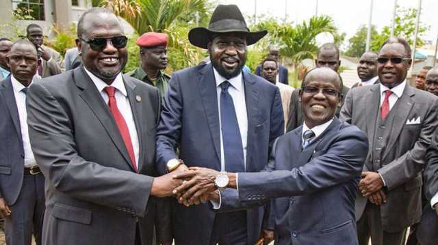 جنوب السودان على حافة حرب أهلية.. كيف تطورت الأزمة بين سلفاكير ومشار؟