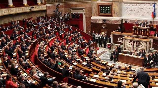 البرلمان الفرنسي يتبنى قرارا يندد بقتل وقمع جزائريين في باريس قبل 63 عاما