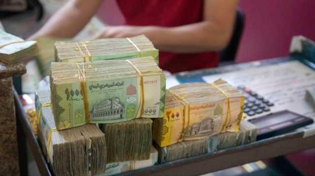 الريال اليمني يواصل انهياره غير المسبوق ويتجاوز الـ 1800 أمام الدولار
