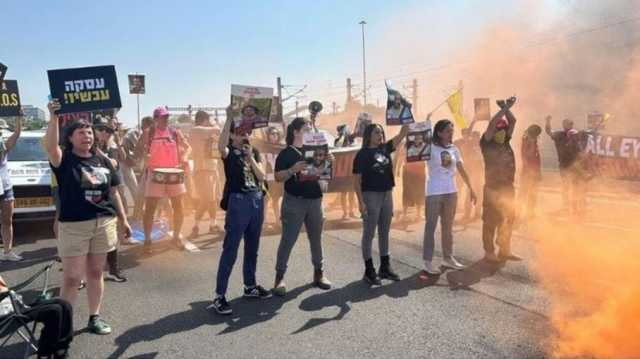 عائلات أسرى الاحتلال: نتنياهو قام بخطوة مروعة.. الحل بإنهاء الحرب وإعادة الجميع