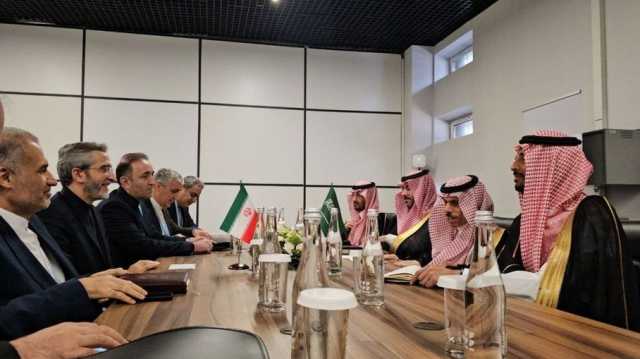 وزير خارجية إيران يهاتف نظيره السعودي تزامنا مع الانتخابات الرئاسية