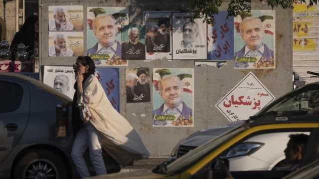 ما الذي نعرفه عن بزشكيان وجليلي المتنافسين على رئاسة إيران؟
