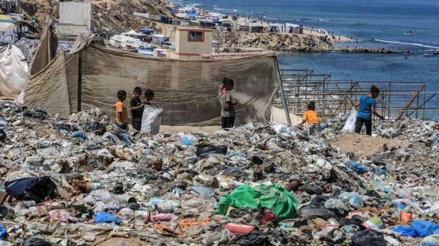 استشهاد موظفين ببلدية غزة خلال تأمين المياه للسكان.. وتجويع بمستويات غير مسبوقة