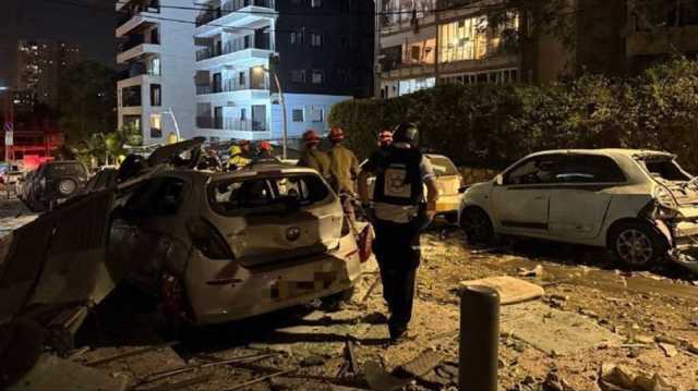 آثار دمار واسع في إسرائيل بسبب الهجوم الصاروخي الإيراني (شاهد)