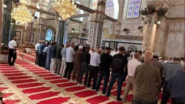 الاحتلال يمنع آلاف الفلسطينيين من أداء صلاة الجمعة بالأقصى