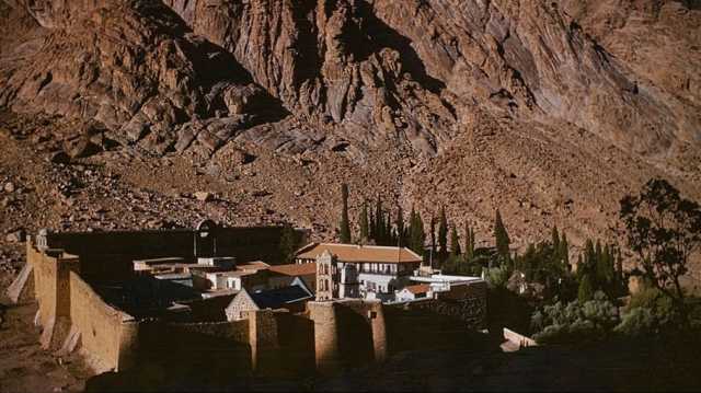 اليونان تنتقد حكما للقضاء المصري.. ماذا تعرف عن أزمة دير سانت كاترين؟